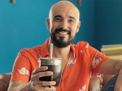 “Viene bien”: Abel Pintos se adelantó al fin de semana con una divertida fotografía