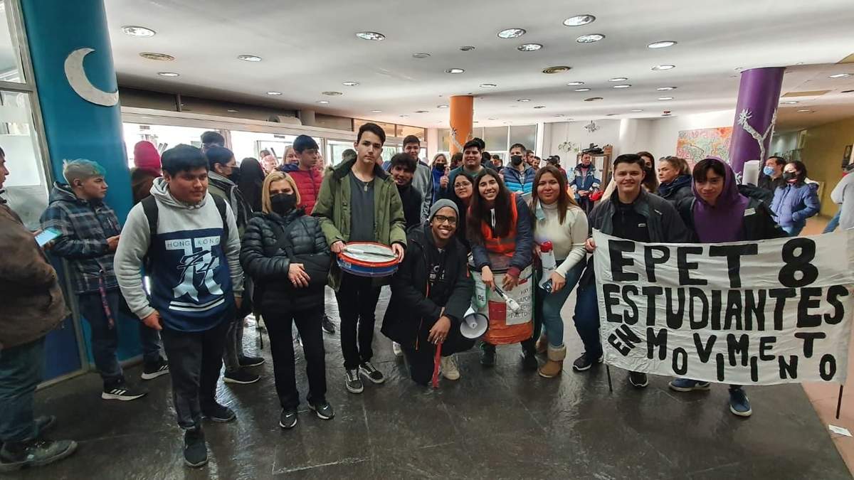 Reclaman que les den formalmente la habilitación del edificio desde Seguridad e Higiene. Fuente: (Javier Manzano)