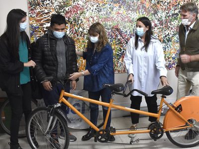 Con la presencia de varios ministros, se presentó el programa Voy en Bici