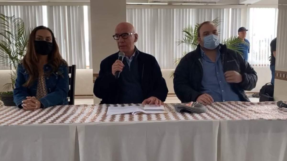 Dante Delgado (centro), coordinador nacional de Movimiento Ciudadano