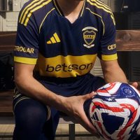 ¿Y si te llama Román?: el futbolista brasileño que posó con una camiseta de Boca e ilusiona a los hinchas