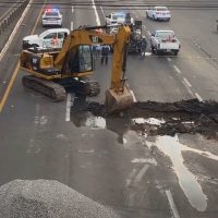 Bloquean por socavón la carretera 45 en el sentido Silao-León en Guanajuato