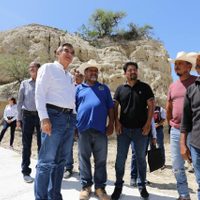 Entrega Américo viviendas a damnificados por la tormenta Alberto y supervisa obras en Tula