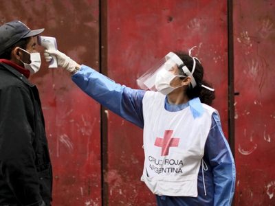 Desde el oficialismo indican que es “muy probable” que surja una tercera ola de coronavirus