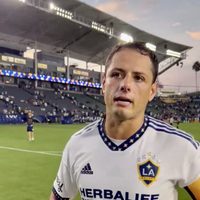 "Asumo la responsabilidad": así se disculpó Chicharito tras fallar un penalti a lo Panenka (Video)