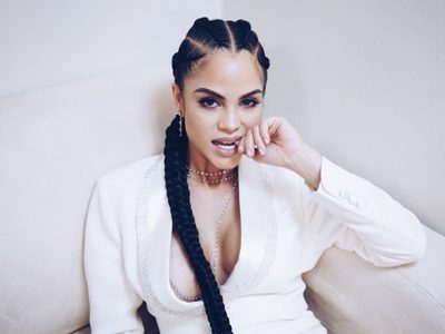 ¡No apto para cardíacos! Natti Natasha recibió el 2020 con un ¡cavado FURIOSO! ¡Se le ve TODO!