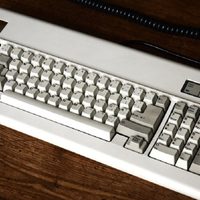 Si tenés un teclado viejo de compu, no lo tires: creá este portarretrato con toda la onda