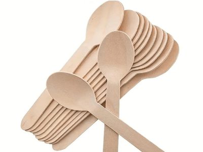 Antes de tirar esas cucharitas que no usás, transformalas en este adorno que parece comprado en un bazar