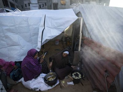 Israel ordena evacuar parte de la zona humanitaria de Gaza