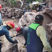 Toneladas de rocas caen sobre casa del Edomex