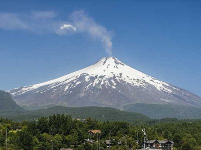 Toda la atención puesta en el volcán Villarrica: se reunió el Comité Operativo de Emergencia