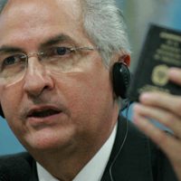 Venezuela: Antonio Ledezma sale de prisión militar y vuelve al arresto domiciliario