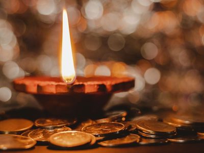 Con 1 solo billete, el ritual para atraer la fortuna