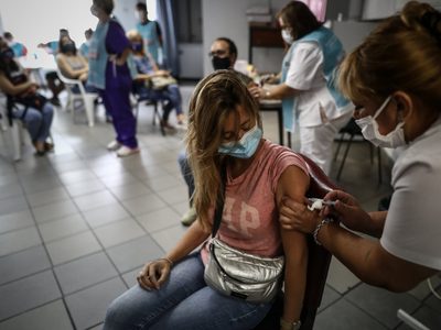 El 60% de la población de Neuquén ya cuenta con las dos dosis de la vacuna contra el coronavirus
