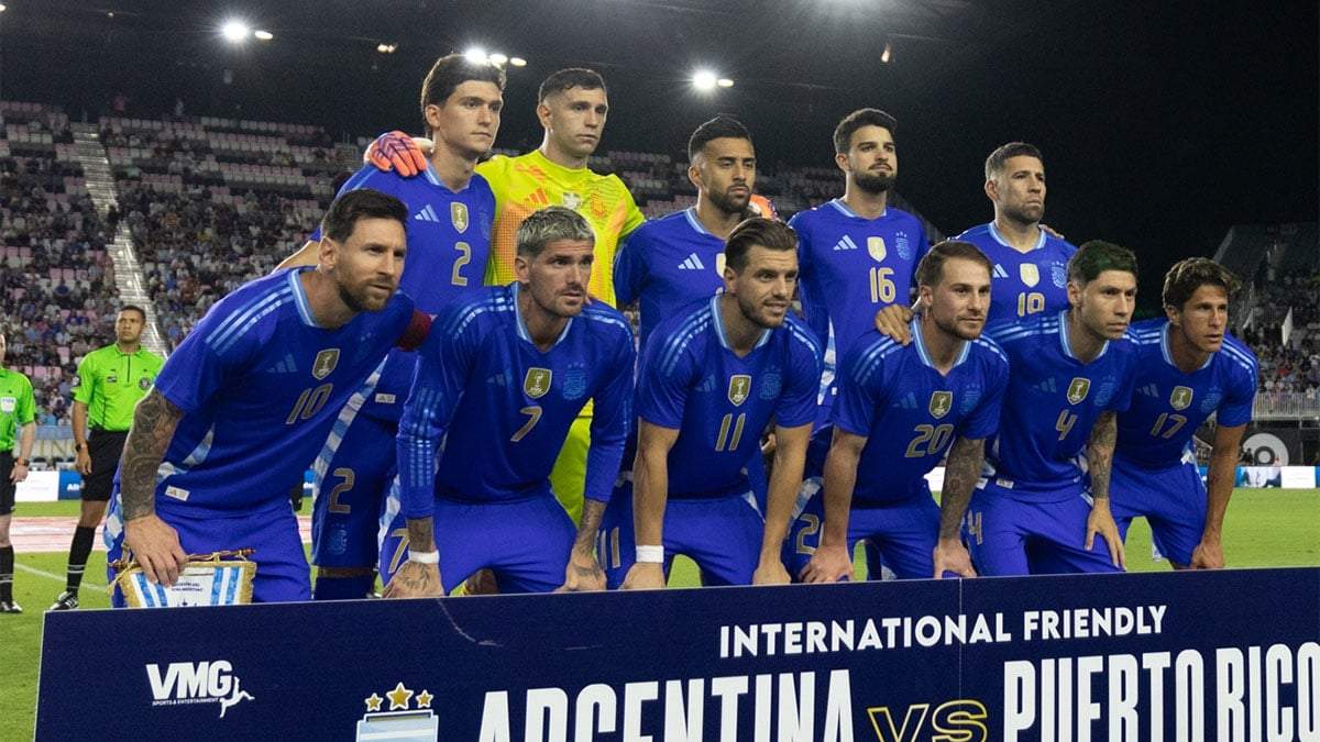 Messi jugó los 90 ante Puerto Rico y la Selección argentina con camiseta alternativa.