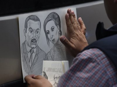 Defensa de Rosario Robles pide a juez desechar imputación en su contra