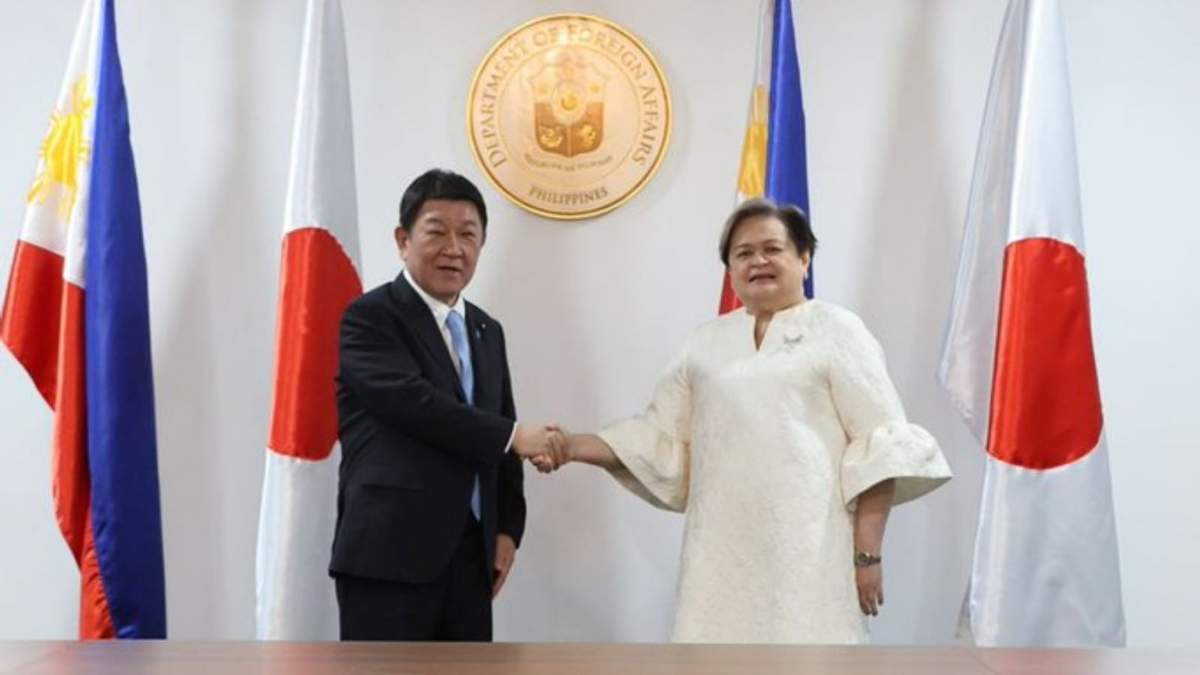 Ministros de Exteriores de Japón, Toshimitsu Motegi, y Filipinas, Maria Theresa Lazaro