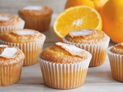 Muffins de naranja: muy esponjosos y facilísimos de hacer para disfrutar en la merienda