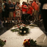 El gobierno español inicia el proceso para exhumar los restos del dictador Francisco Franco