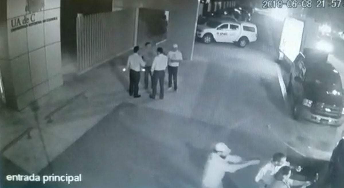 Momento del asesinato del priista Fernando Purón Johnston.