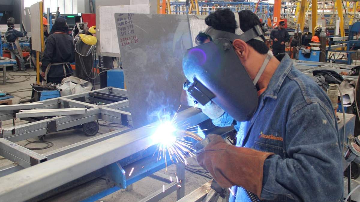 La actividad industrial tuvo una suba con respecto al mes de diciembre. Fuente: (Twitter)