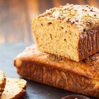 Torta de avena y naranja: muy fácil, con ingredientes económicos y que tenés en casa