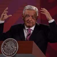 AMLO rechaza que satélites rusos espíen a EU: "no nos metan en sus argüendes"