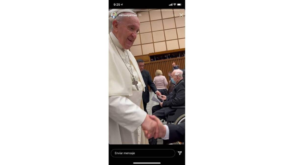 El efímero saludo del Papa Francisco y el gobernador de NL Samuel García