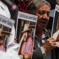 'El peor crimen es el silencio, hay que exigir justicia”, claman periodistas en protesta frente a la PGR