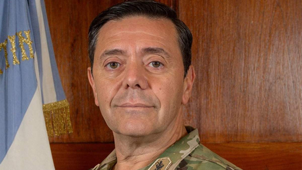 El teniente general Carlos Presti fue designado en Defensa