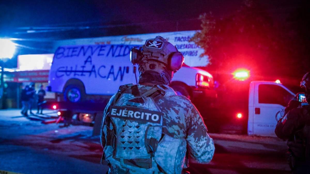 Hallazgo de cuerpos en el interior de una camioneta en Culiacán el pasado viernes 27