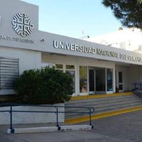 Docentes de la UNCo alertaron por recortes en el presupuesto y sueldos por debajo de la línea de indigencia
