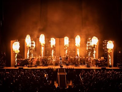 Babasónicos hace regreso glorioso al Palacio de los Deportes