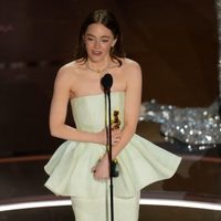 "Oppenheimer" gana el Oscar a mejor película, Emma Stone es la mejor actriz