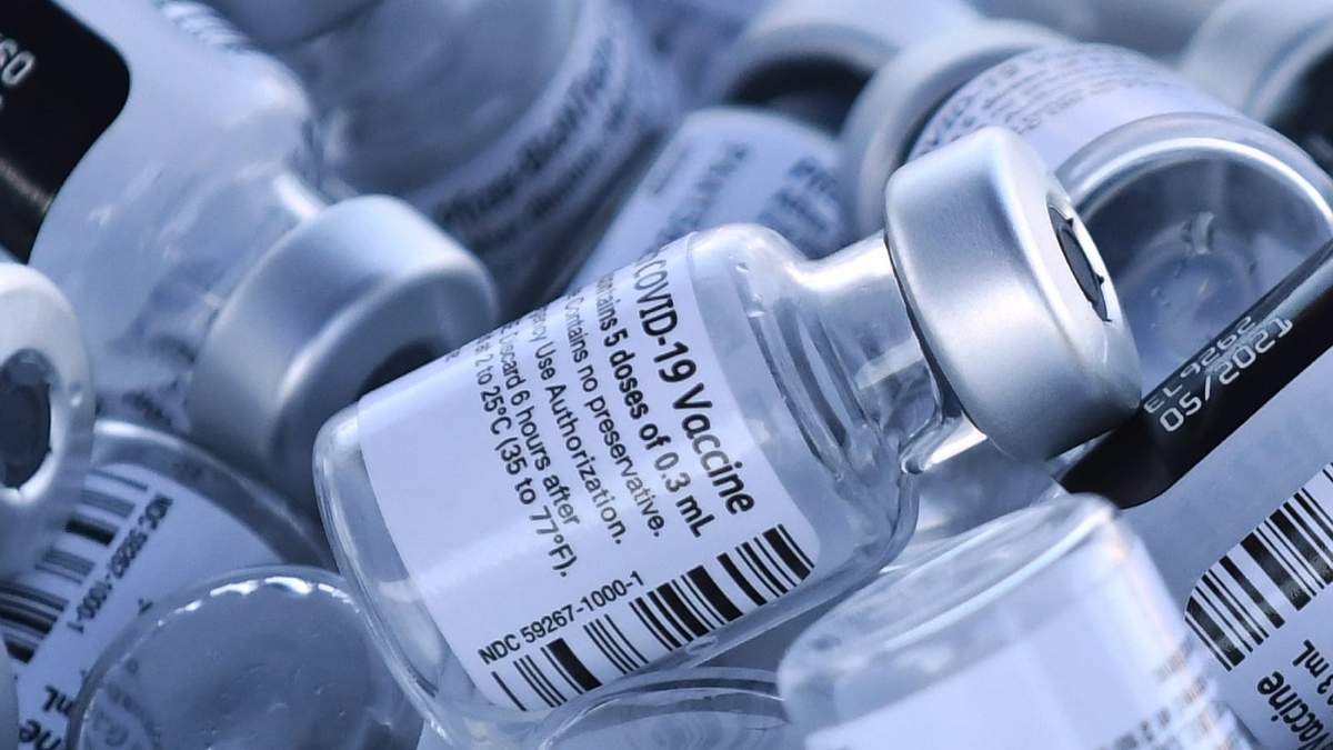 Vacuna contra el coronavirus de los laboratorios Pfizer y BioNTech. Fuente: (Twitter)
