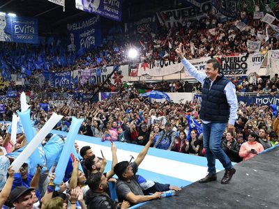 Sergio Massa prometió hacer crecer la Argentina en un acto junto a movimientos sociales y militantes