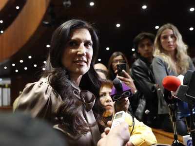 Kenia López Rabadán presenta decálogo sobre la reforma electoral