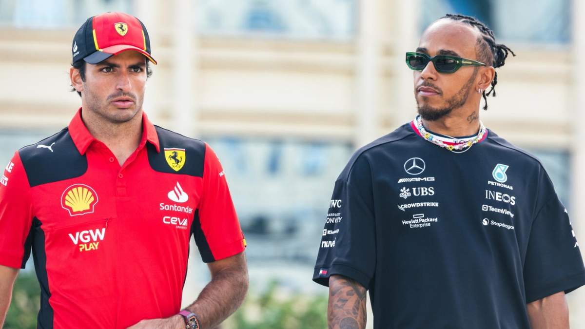 Carlos Sainz y Lewis Hamilton. Fuente: (X)