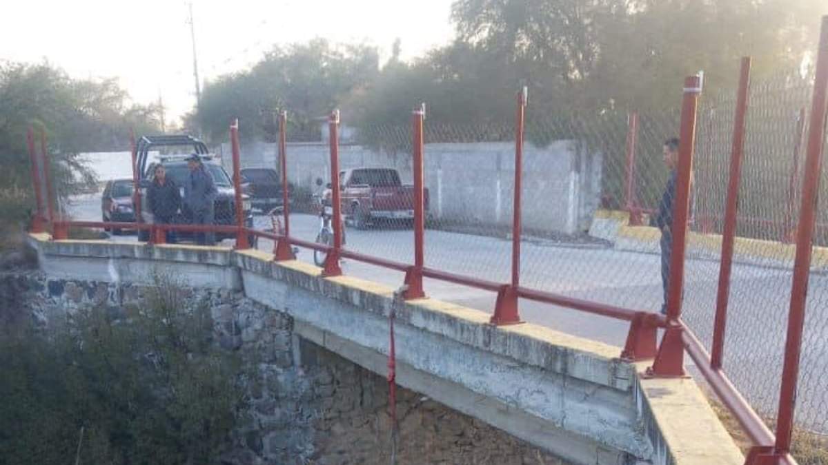 Puente donde se halló al muñeco