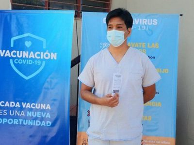 El médico del Castro Rendón recordó fuertes sensaciones al vacunarse