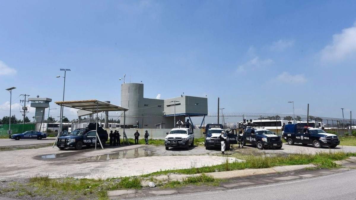 Aspecto externo del penal de máxima seguridad de El Altiplano, en el estado de México