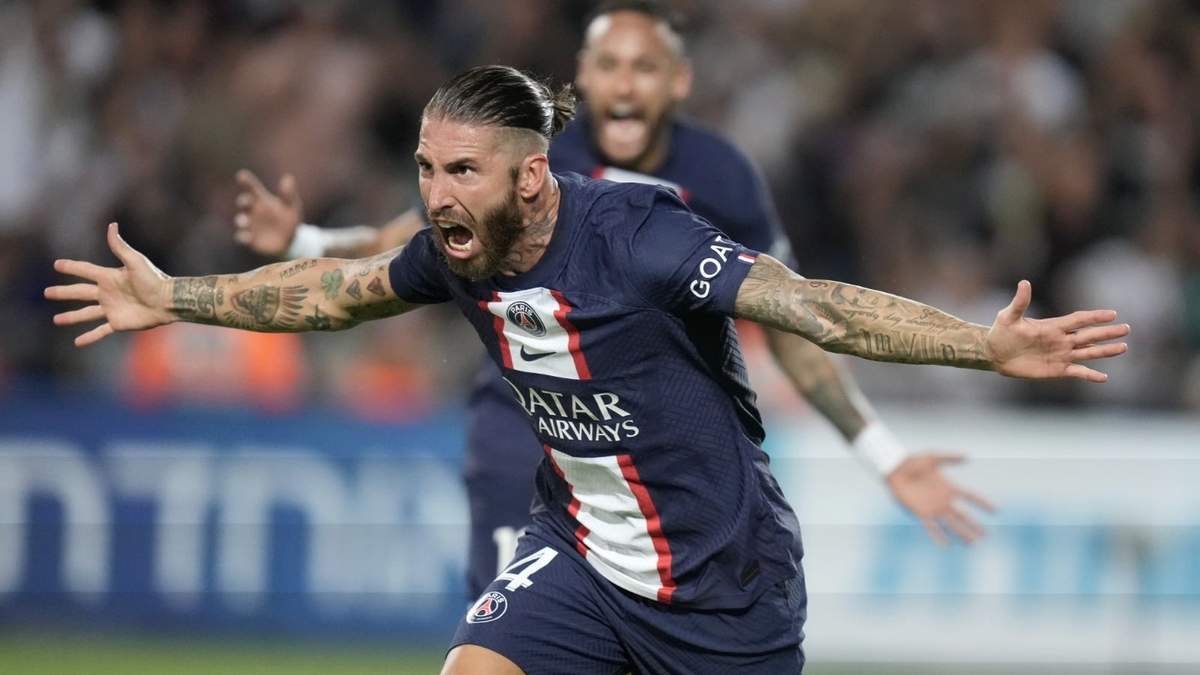 Sergio Ramos en su paso por el París Saint-Germain
