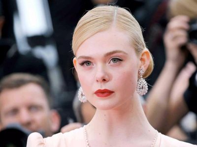 El impactante motivo por el que Elle Fanning compartió una foto de ella sin maquillaje