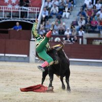 Torero mexicano sufrió una cornada de 20 centímetros en la espalda
