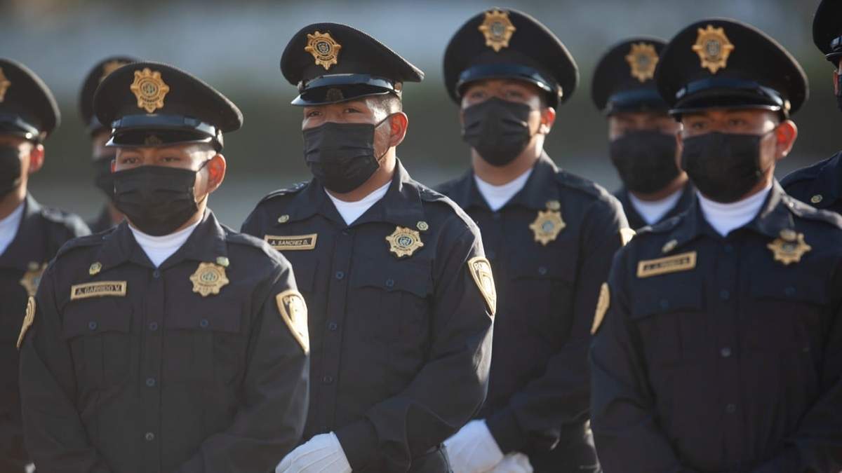 Policías graduados en la CDMX