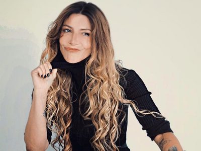 Los dejó sin palabras: con una arrasadora foto, Mónica Ayos mostró uno de sus mejores tatuajes