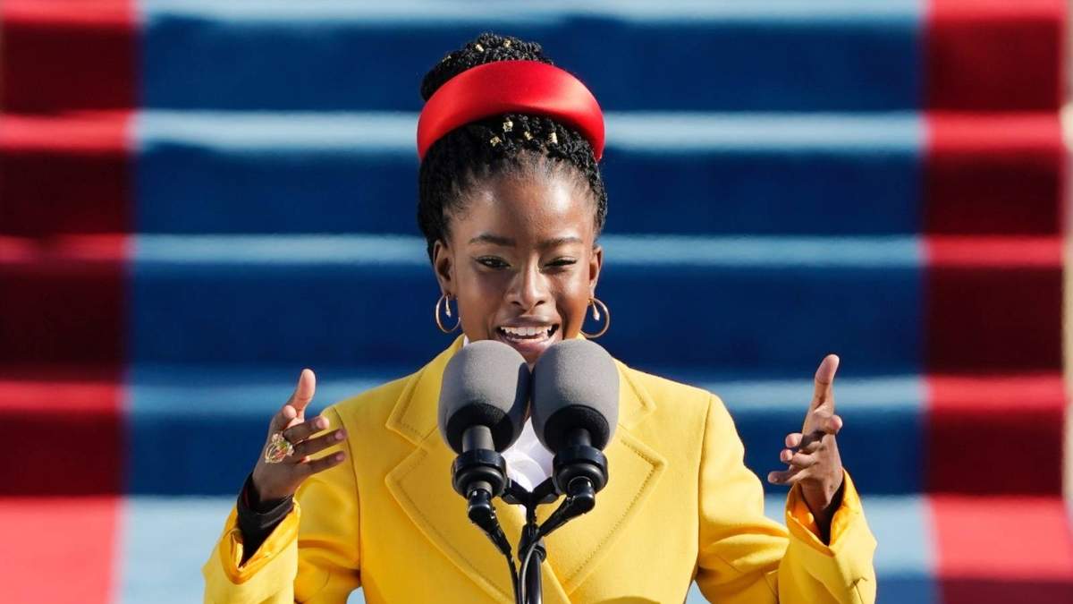 Amanda Gorman en la toma de protesta de Joe Biden