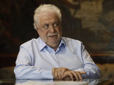 "Vacunatorio VIP": el director del Posadas reveló nuevos detalles y complicó a Ginés González García