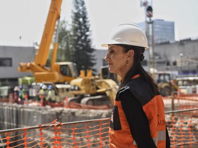 Demolerán edificio de puesto de control del Metro que se incendió en 2021