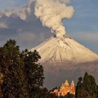 "En cualquier momento podría hacer erupción": un hombre grabó el interior del volcán Popocatépetl